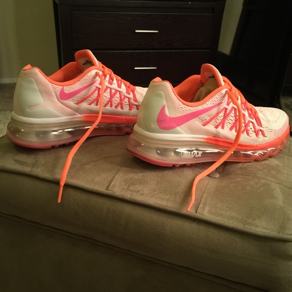 ⚡️SOLD⚡️NIKE AIRMAX Size 6 youth= Size 7.5 womens - Picture 2 of 6